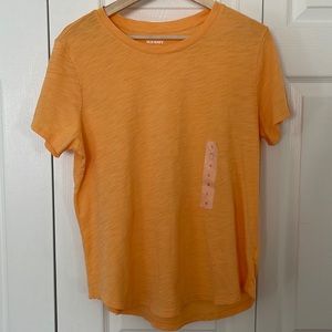 NWT Old Navy T-Shirt 🥭